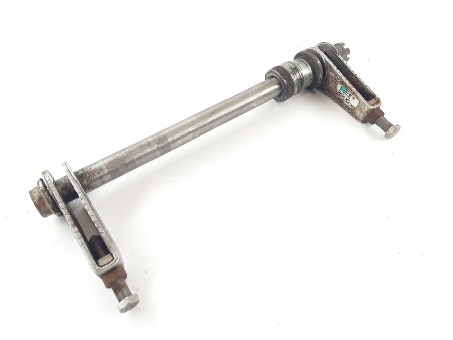 Honda CB 750 Boldor RC04 [1983] - Rear axle with chain tensioner