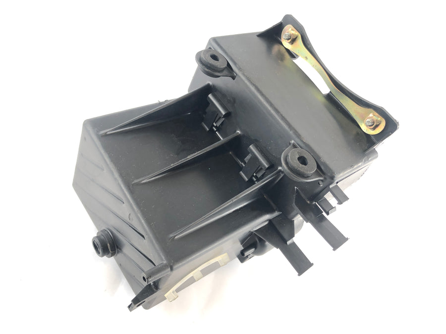 Honda CBR 1000F SC24 [1992] - Battery box