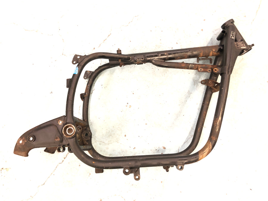 BMW R 100 RT [1979] - frame with papers