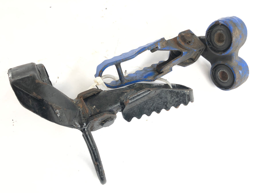 Suzuki DR 750 S SR41B [1988] - Driver footrests right and left