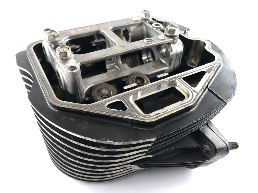 Kawasaki VN 900 Classic [2010] - Cylinder head
