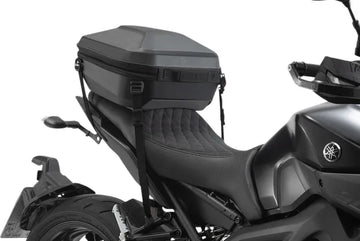 Moto Guzzi V 9 Bobber [SW-MOTECH] – Urban ABS Topcase Spanngurt-Variante mit Bodeneinsatz