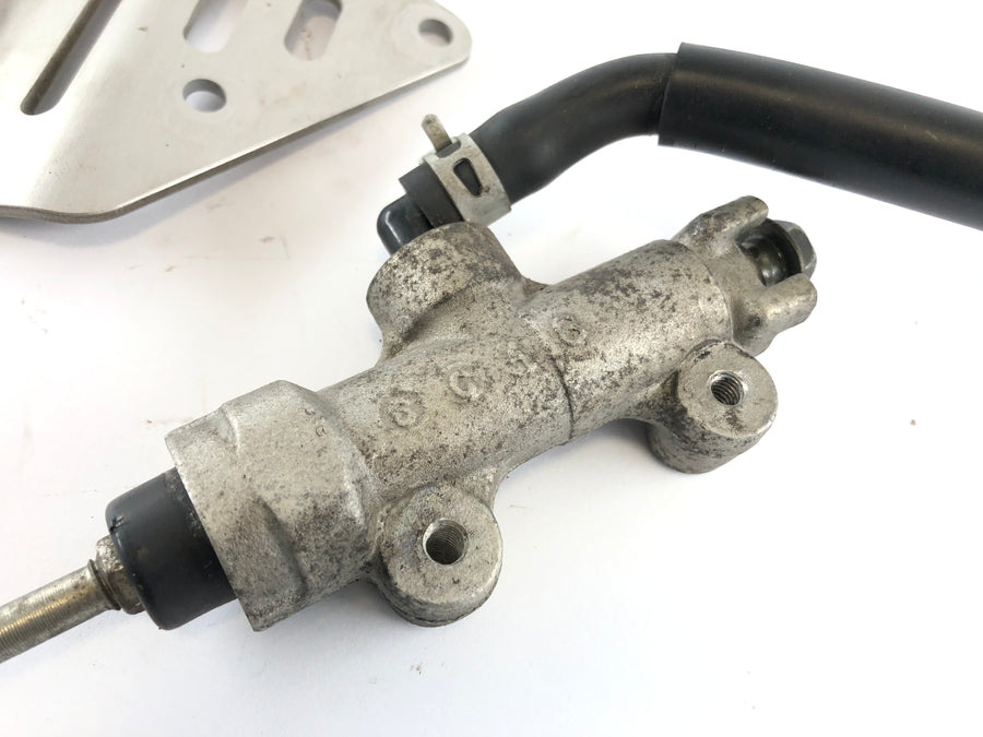 Suzuki DL 1000 V-Strom [2006] - rear brake pump