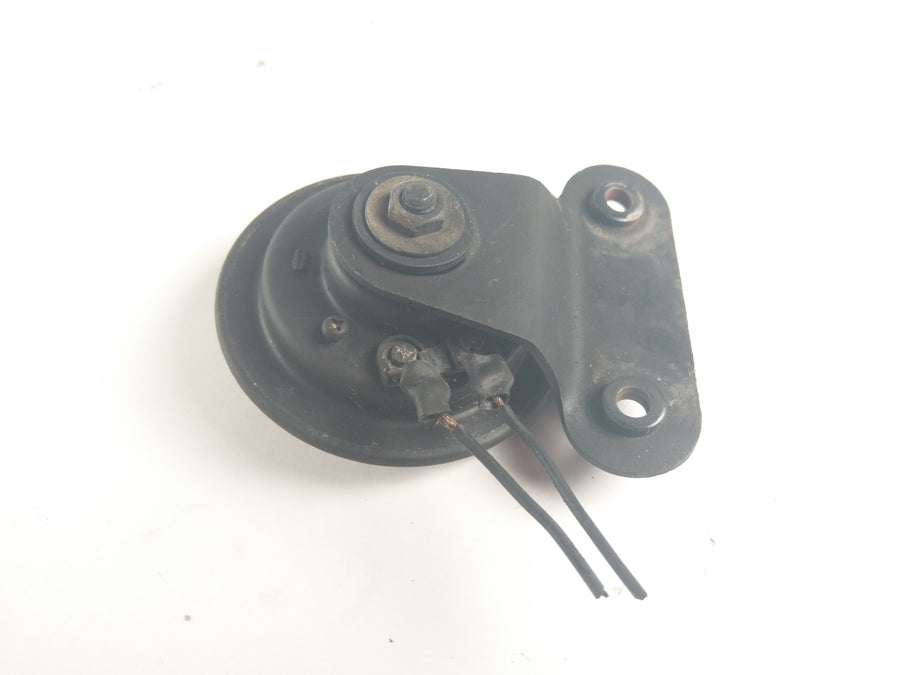Suzuki DR 650 SP42B - Horn with holder
