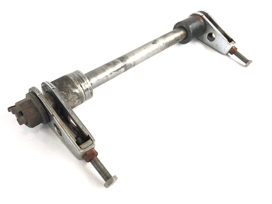 Honda CJ 360 T [1980] - Rear axle with chain tensioner