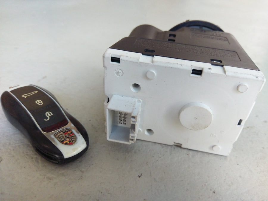 Porsche Panamera Turbo [2010] - Ignition lock and 2 keys