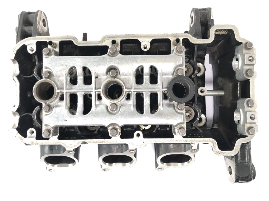 Triumph Speed Triple 1050 515NJ [2007] - cylinder head valve housing engine block