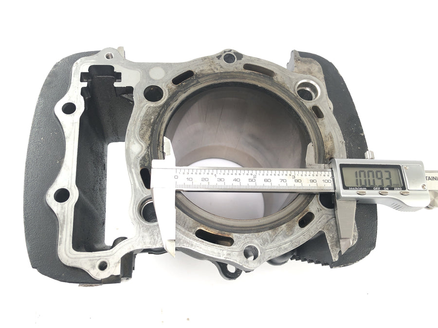 Kawasaki VN 1500 Classic VNT50D [2001] - cylinder Kit cylinder with pistons at the back