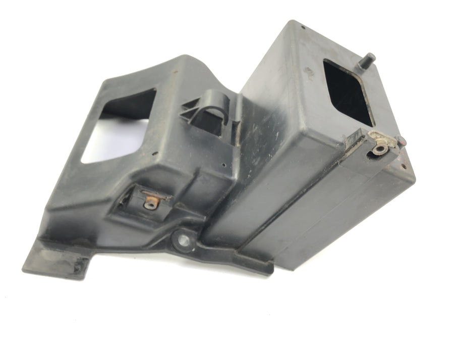 Kawasaki GPZ 1000 RX [1987] - Battery compartment