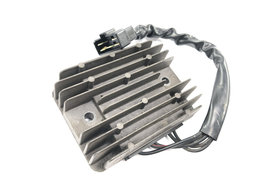 Triumph Bonneville T100 986MF [2012] - Voltage Regulator Rectifier Regulator