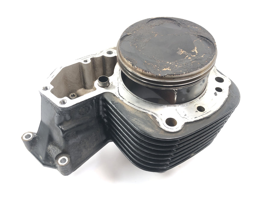 BMW R 1200 GS Adventure R12 [2012] - cylinder with pistons on the right