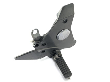 Kawasaki ZR7 ZR750F [1999] - footrest bracket bracket on the right front driver's footrest carrier - 0