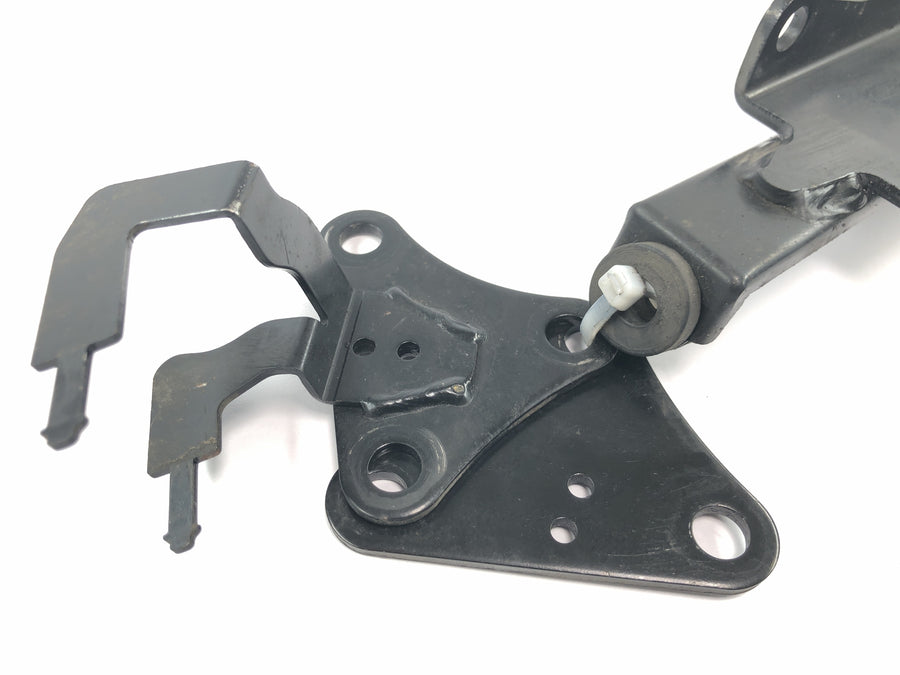 Yamaha MT 03 RM02 [2007] - Engine mount engine mount