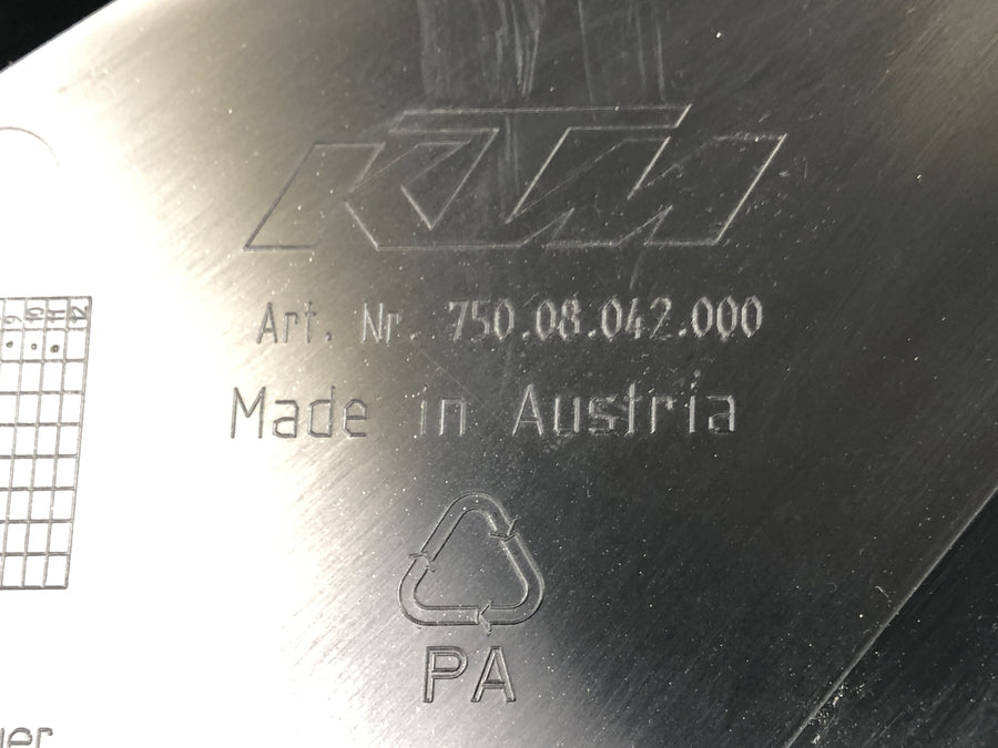 KTM 690 SM Prestige [2007] - Clearing side cladding cover right