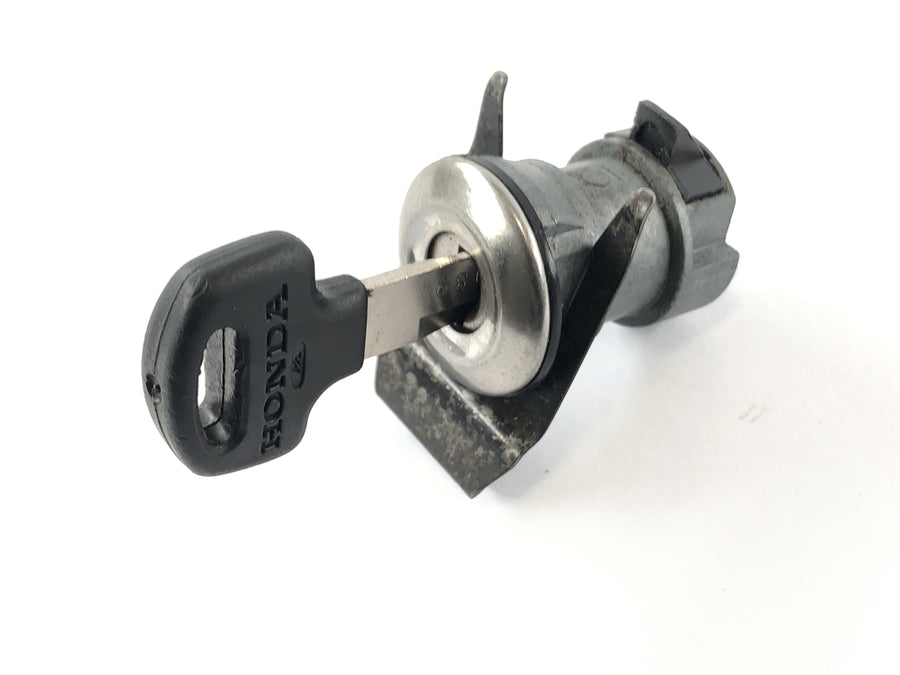 Honda Goldwing GL 1100 SC02 [1980] - Castle for fuel cap