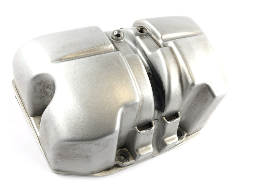 Moto Guzzi Norge 1200 [2006] - valve lid on the right