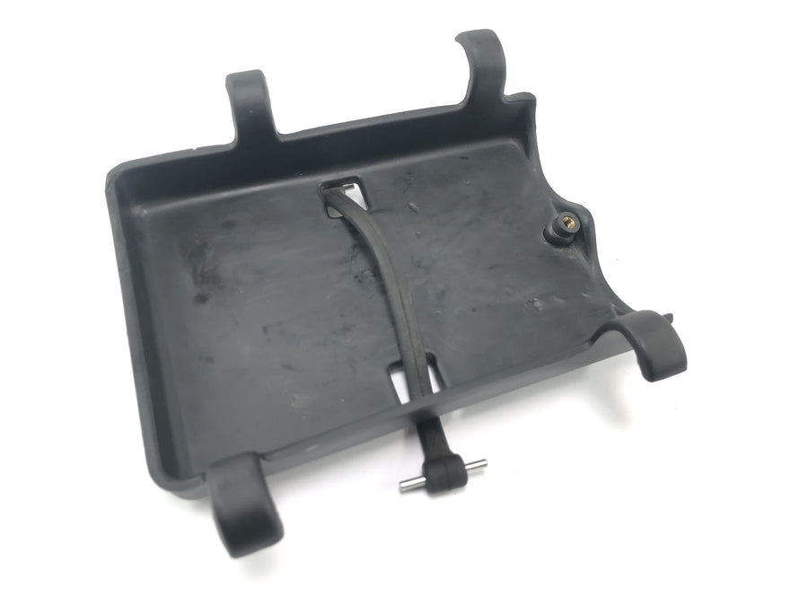 Moto Guzzi V11 Sport [1999] - Storage compartment lid