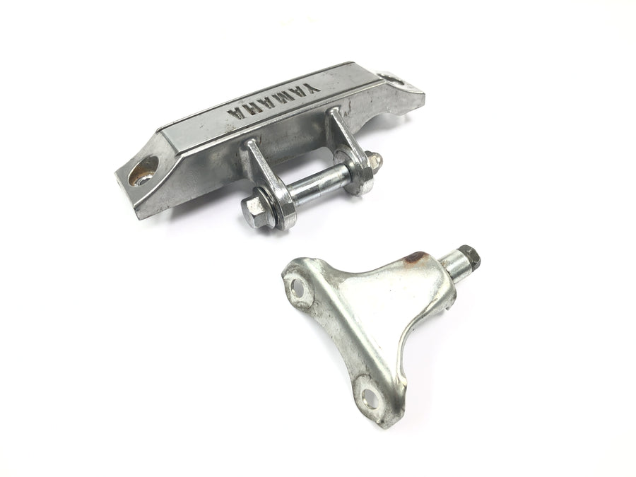 Yamaha V Max 1200 2LT [1998] - Headlight mount bracket