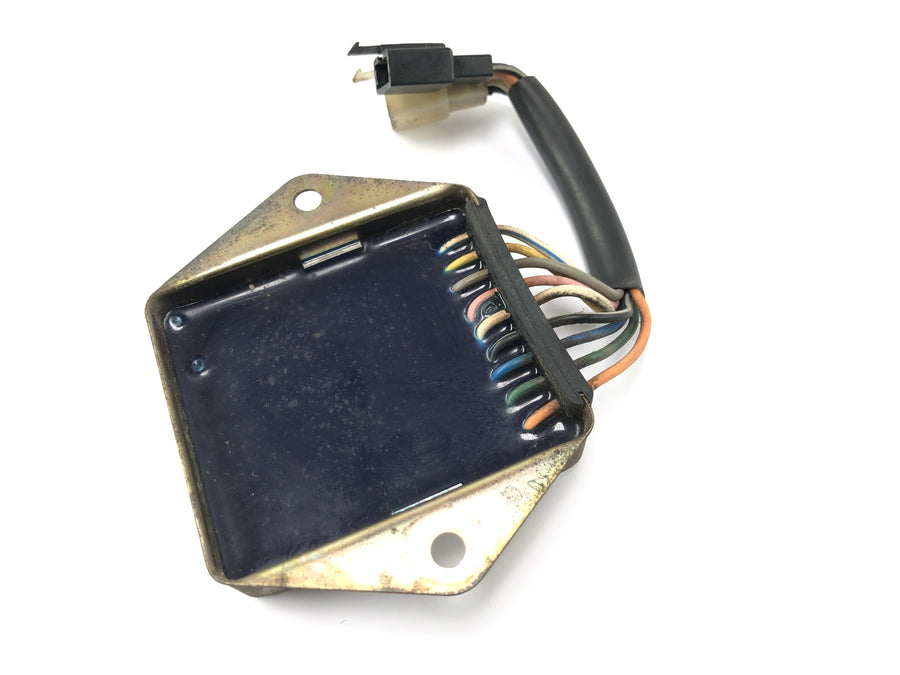 Suzuki RG 250 Gamma GJ21D [1987] - CDI ignition unit ignition box control unit ignition