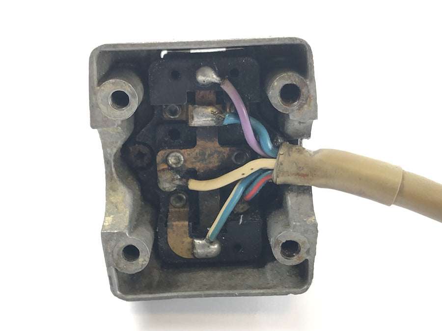 Triumph Bonneville T140V [1976] - handlebar switch on the right Lucas