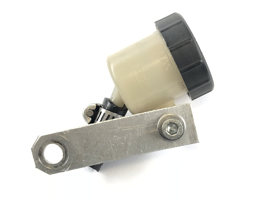 Triumph Bonneville T140V [1976] - brake fluid tank