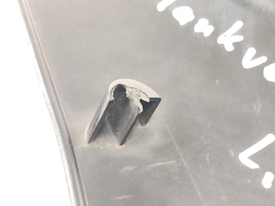 Triumph Tiger 955i 709EN [2003] - Tank fairing side panel left