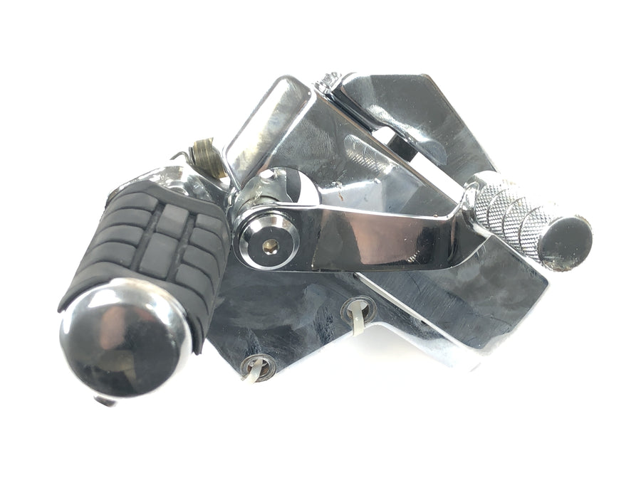Honda VTX 1800 SC46 [2004] - Driver's footrest right with bracket and brake pedal