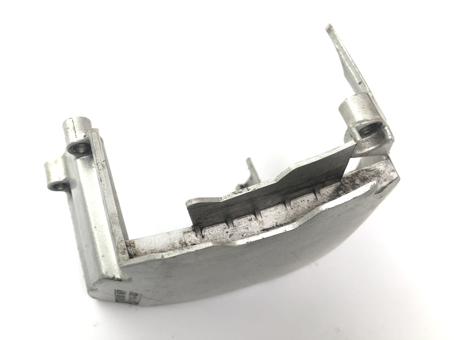 Yamaha YZF R1 RN01 [1998] - Split cover engine lid