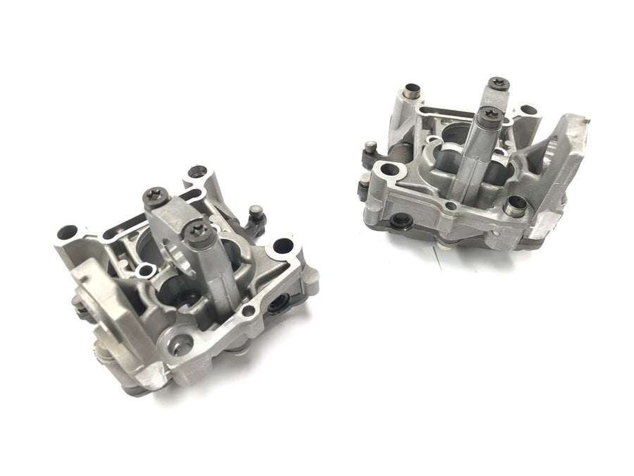 BMW R 850 C 259C [1999] - Camshaft brackets cylinder head valve control