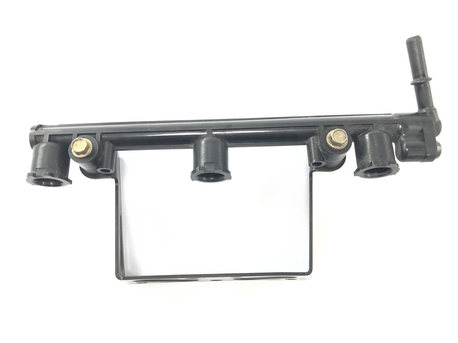 Triumph Speed Triple 1050 515NJ [2007] - Injection rail holder fuel distributor Fuelrail