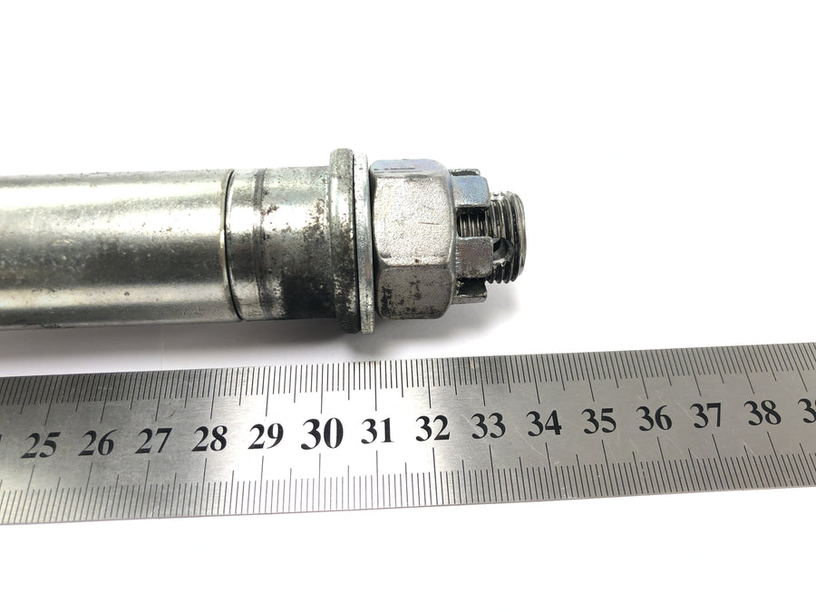 Kawasaki VN 1500 Mean Streak VN50T [2005] - rear wheel axle rear axle