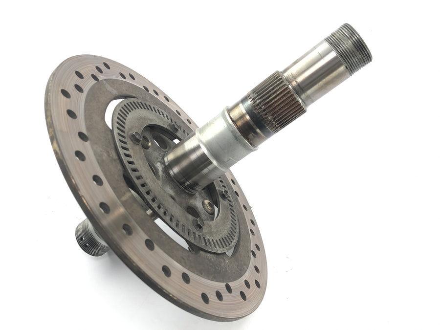 Triumph Sprint ST 1050 [2005] - wheel axle at the back with brake disc