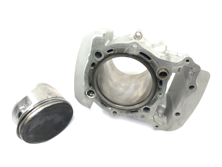 Kawasaki VN 1600 Classic VNT60A [2007] - Cylinder with rear piston