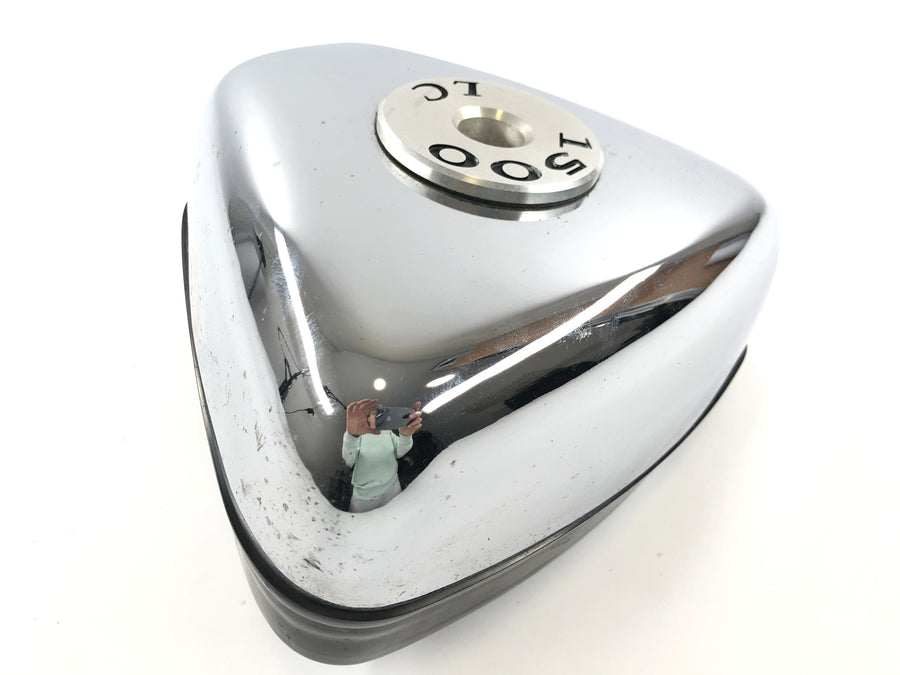 Suzuki Intruder VL 1500 AL [2000] - air filter cover right chrome side cover cover