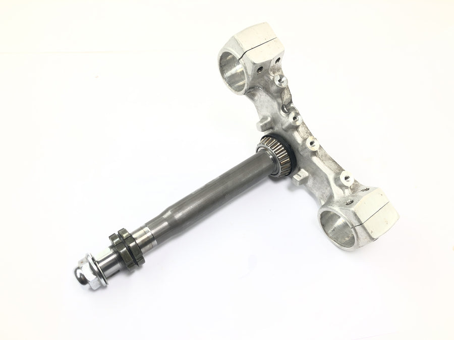 Yamaha V Max 1200 2LT [1998] - lower fork bridge steering head bridge
