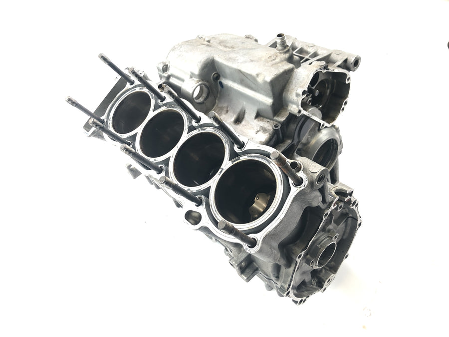 Yamaha YZF R1 RN04 [2001] - Engine block engine housing crankcase with pistons