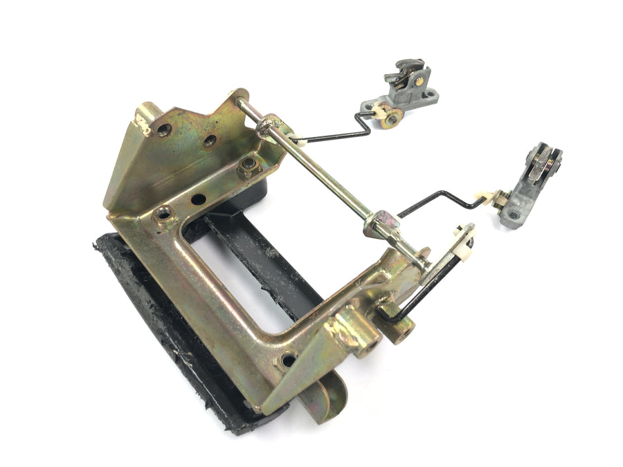 Kawasaki GPZ 1000 RX [1987] - Seat lock locking mechanism