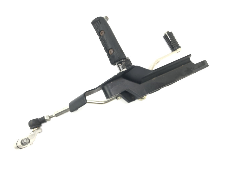 Triumph Daytona 900 T300 [1993] - Footrest on the left with shift lever foot switching lever switch pedal left