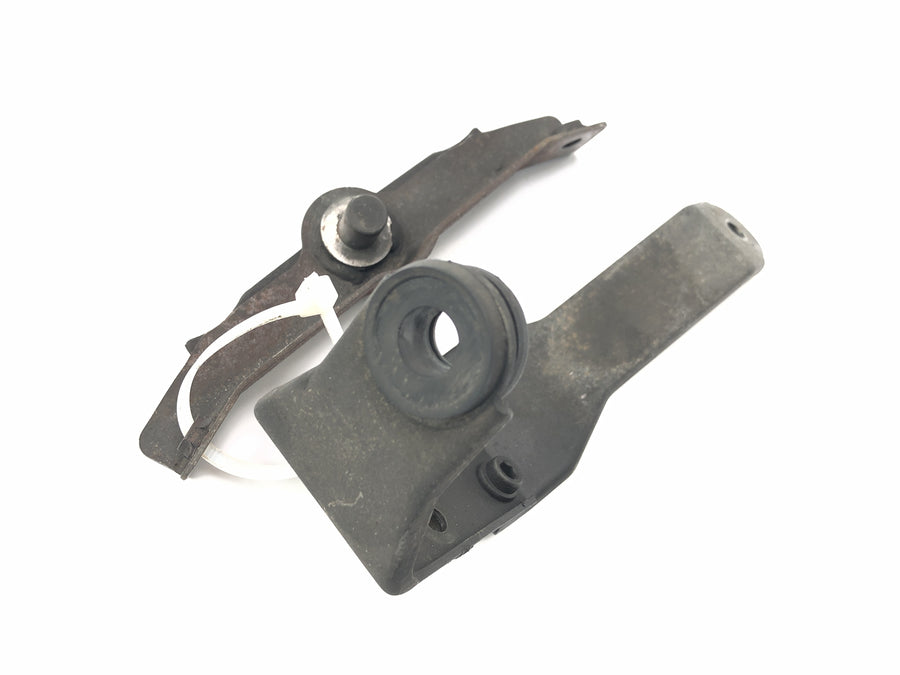 Suzuki GSX-R 1100 W GU75 C [1994] - Radiator mounts