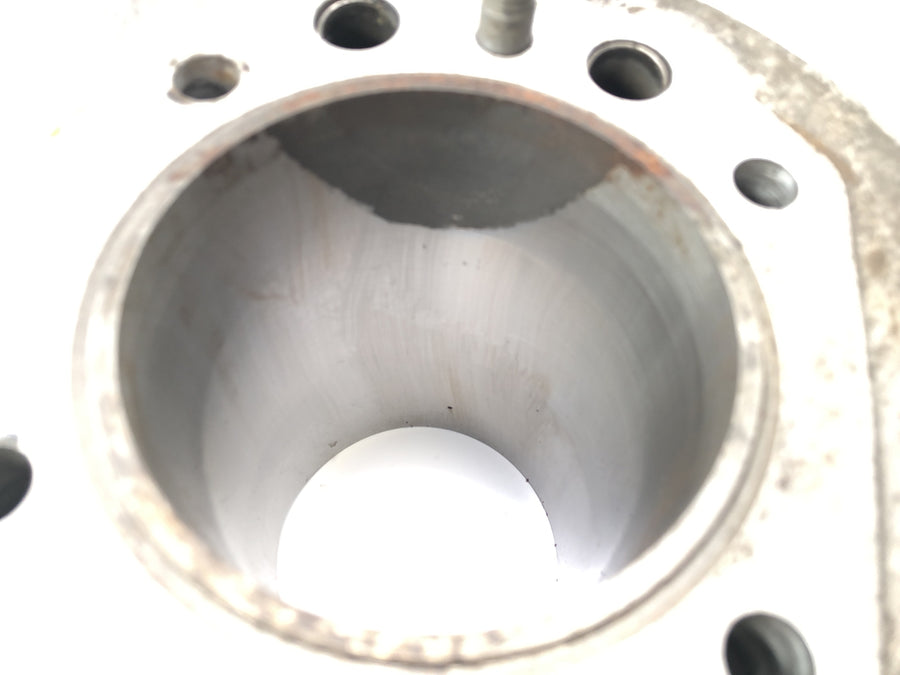BMW R75/5 [1973] - cylinder with pistons on the left