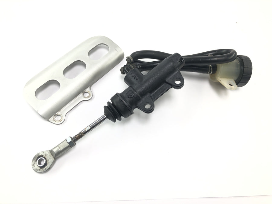 Moto Guzzi V11 Sport [1999] - Rear brake pump rear wheel brake cylinder