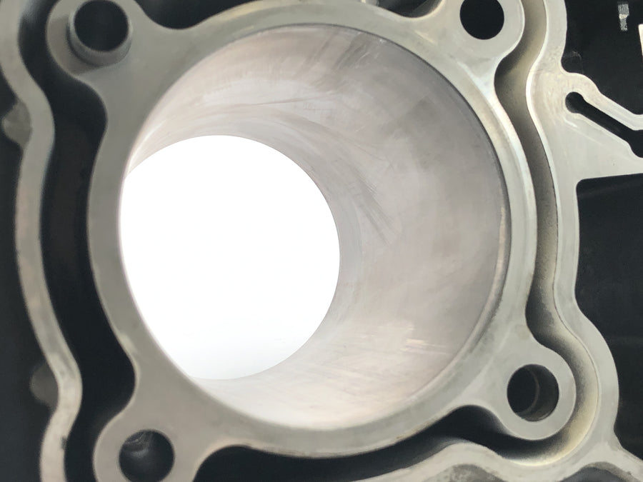 Honda VTX 1800 SC46 [2004] - cylinder with piston at the front
