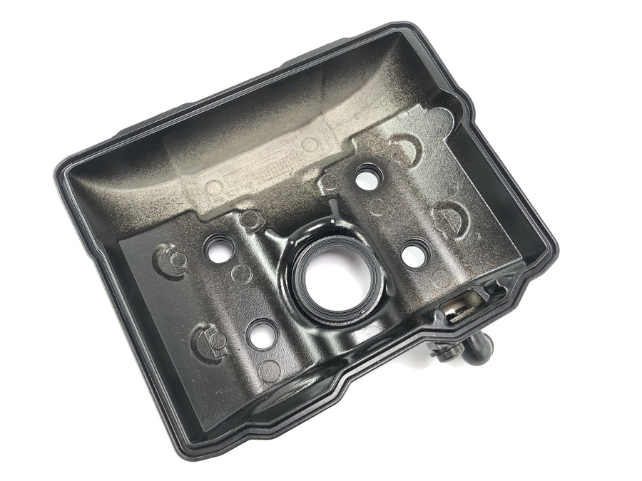 KTM 1050 Adventure [2017] - valve lid at the back