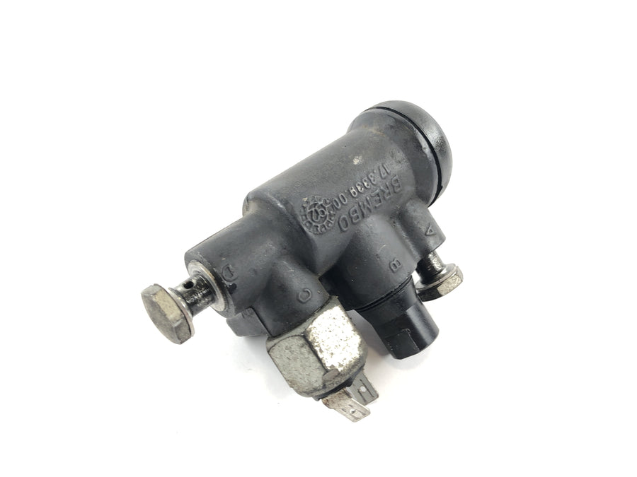 Moto Guzzi California 1100i [1995] - Brake pump brake light switch rear