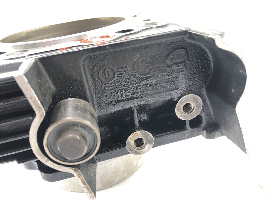 Ducati 900 SS [1991] - Cylinder with vertical piston