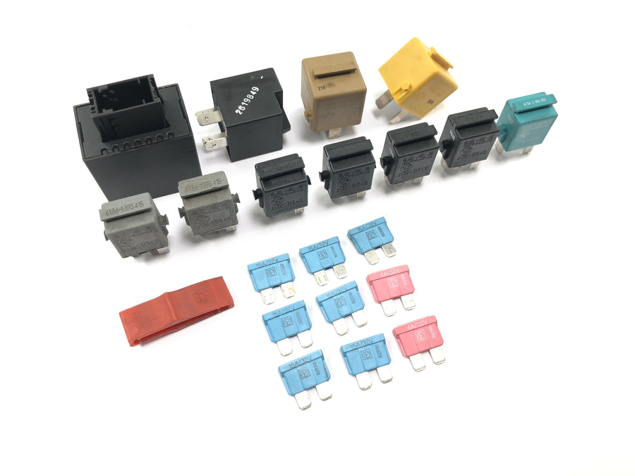 BMW R 1100 RT 259 [1999] - relay fuses electrical relay flat fuses mixed lot