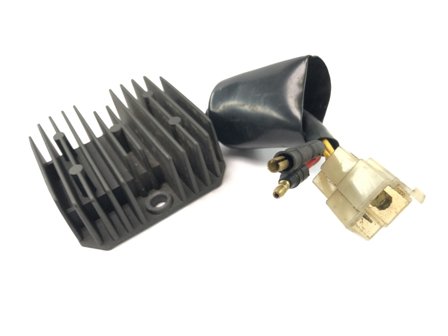 Honda SLR 650 RD09 [1997] - Tension regulator rectifier charge control motorcycle