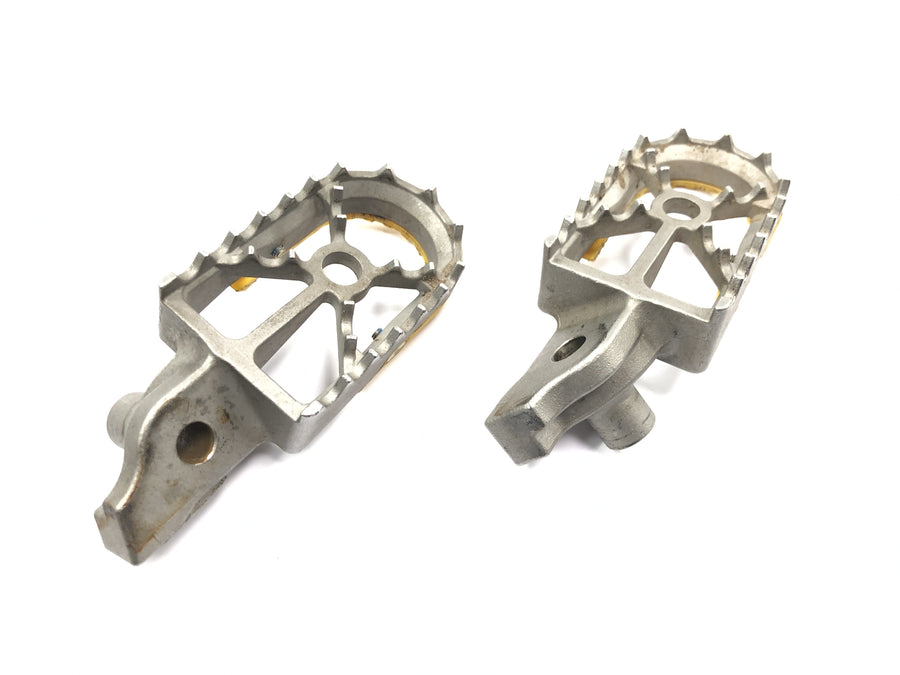 Suzuki RM Z 250 RJ41A [2007] - Fußrasten Fahrerfußrasten Paar Aluminium