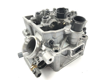 KTM 1050 Adventure [2017] - cylinder head at the front