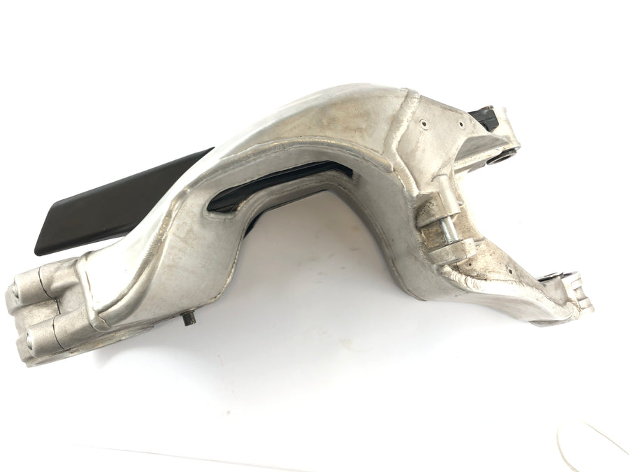 Ducati 1098 S H7 [2009] - Schwinge rear wheel swing